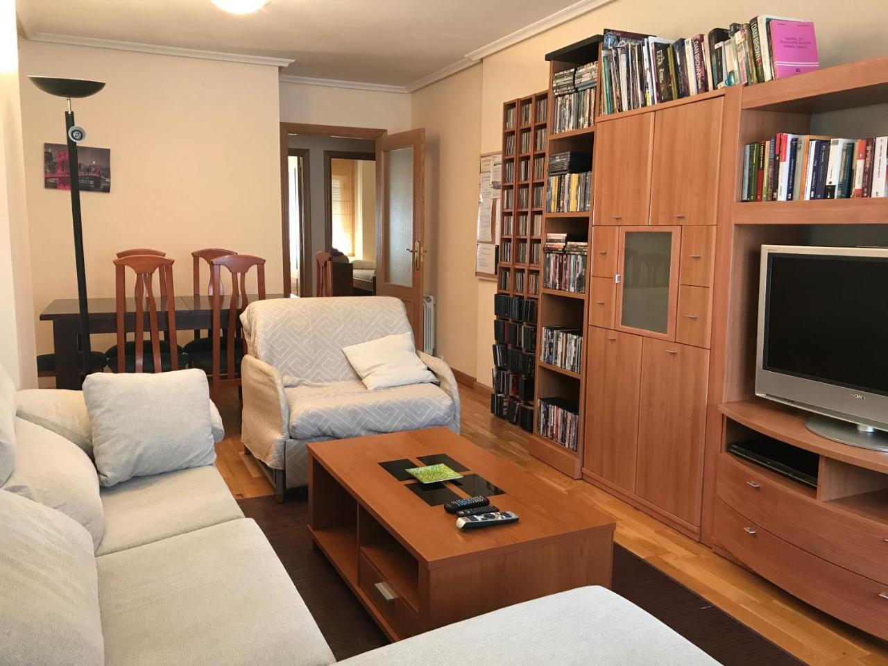 Ferienwohnung Apartamento La Cenicienta León Exterior foto